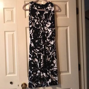 NWT Chaus sleeveless women’s dress medium